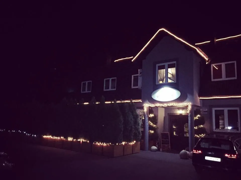 Hotel Gosciniec Pod Brzozami Poznan Inn