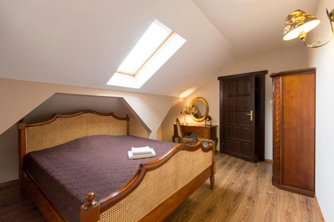 Hotel Gosciniec Pod Brzozami Poznan Inn